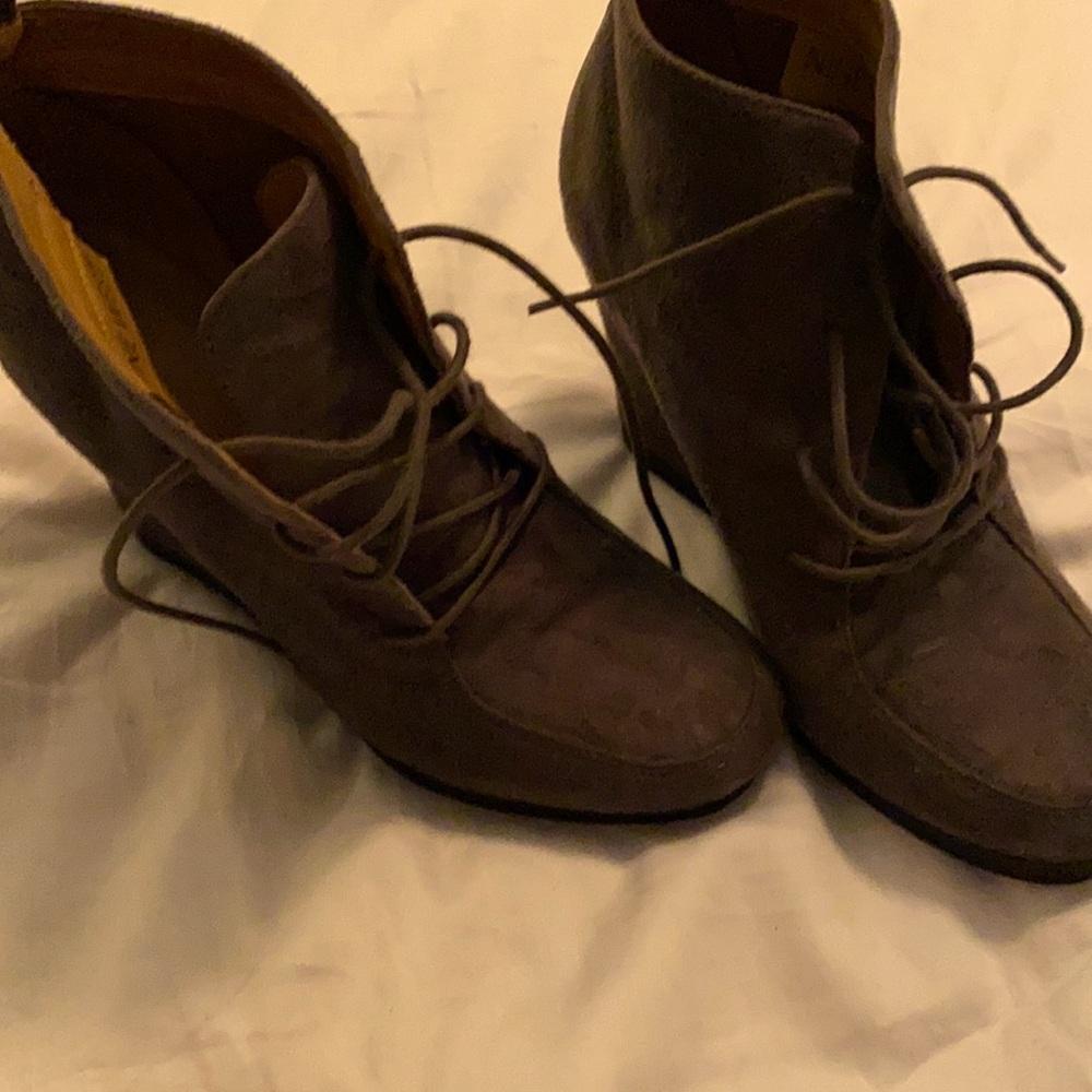 Gray Suede Nine West booties size 10